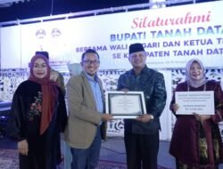 Tercepat Susun APB Nagari, Bupati Berikan Reward