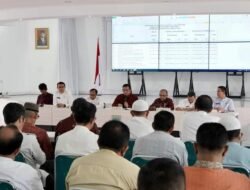 PJ Wako Sonny Bersama Tim Salurkan Bantuan ke Pessel Senilai Rp.70,- Juta