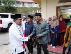 BUPATI KUNJUNGI MESJID TERTUA III KOTO