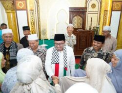 Salat Subuh Berjamaah di Nagari Tabek