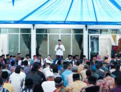 BUPATI SOLOK BAGIKAN ZAKAT PADA 1200 MASYARAKAT KABUPATEN SOLOK