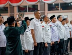 PEJABAT PENGAWAS DAN ADMINISTRATOR DI LINGKUP PEMKAB SOLOK DI LANTIK