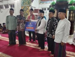 Mesjid Aqsha Sabu Terima Bantuan TSR Rp.15,-Juta