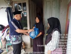 BPBD Kesbangpol Bagikan Paket Sembako ke Rumah Warga