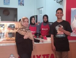 GRAND OPENING SOTO KUDUS UJUNG GURUN JADI COFFEE DAN EATERY HOLLY TEA X TANGGAL MUDA