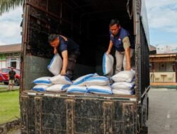 Sejumlah Bantuan Terus Mengalir ke Posko Utama Banjir Bandang