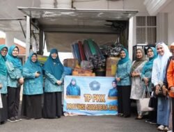 TP PKK Sumbar Salurkan Bantuan