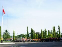 Kapolres Dharmasraya Bertindak Sebagai Inspektur Upacara
