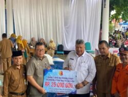 PEMKO SOLOK SALURKAN BANTUAN UNTUK KORBAN BANJIR BANDANG TANAH DATAR