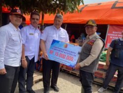 WAKO SOLOK SALURKAN BANTUAN KEMANUSIAAN DI KABUPATEN AGAM
