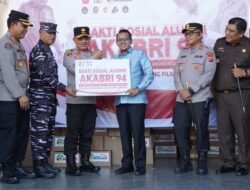 Alumni AKABRI 94 Berikan Bantuan Pasca Galodo