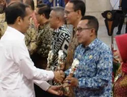 Terbaik Di Wilayah Sumatera, Bupati Eka Putra Terima penghargaan TPID Award dari Presiden RI