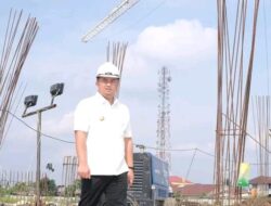 SUTAN RISKA TINJAU PEMBANGUNAN PASAR RAKYAT MODERN