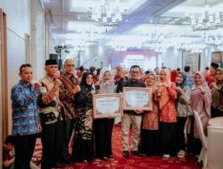 NAGARI JAWI JAWI KABUPATEN SOLOK RAIH DUA PENGHARGAAN DARI BKKBN PUSAT