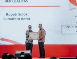 BUPATI SOLOK TERIMA PENGHARGAAN APRESIASI KAMPUNG KELUARGA BERKUALITAS