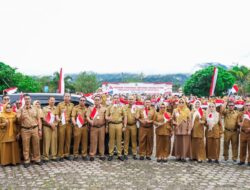 PEMKAB SOLOK BAGIKAN 6000 BENDERA MERAH PUTIH