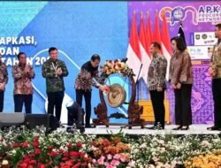 PRESIDEN JOKO WIDODO BUKA RAKERNAS DAN APKASI OTONOMI EXPO 2024