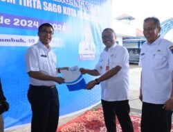 Wako Payakumbuh yang juga KPM Prumda Pamtigo Serahkan SK Dewas