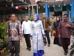 KETUA TP-PKK EMIKO EPYARDI ASDA TUTUP KOMPETISI TANI SE KECAMATAN X KOTO SINGKARAK