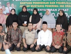 WAWAKO SOLOK SERAHKAN BANTUAN PENDIDIKAN DARI BAZNAS PADA 336 MUSTAHIQ