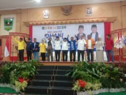 RIBUAN MASYARAKAT PENGUSUNG PASLON RAMADHANI – SURYADI ANTARKAN MENDAFTAR KE KPU KOTA SOLOK