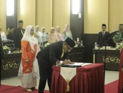 DPRD KOTA SOLOK GELAR PARIPURNA PENGUCAPAN SUMPAH PIMPINAN DPRD