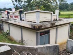 2 WC UMUM ISTANO BASA PAGARUYUNG AIRNYA MATI, PENGUNJUNG NGOMEL