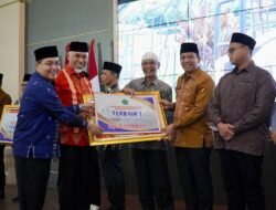 Pj Wako Padang PanjangTerima Anugerah Masjid Percontohan dan Ramah (Ampera) 2024