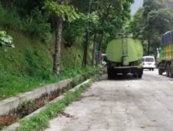 PEMKAB SOLOK AKAN TERTIBKAN KENDARAAN TRUK BESAR YANG PARKIR DI AREA TAMAN TUGU AYAM