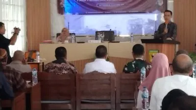 KPU LAKSANAKAN SOSIALISASI PENYUSUNAN DAFTAR PEMILIH TAMBAHAN