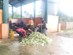 TANGGULANGI SAMPAH ORGANIK, DLH KOTA SOLOK BUAT KOMPOS