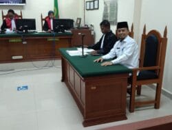 TERDAKWA AP, M.Pd KADIS SOSIAL TANAH DATAR DITUNTUT JAKSA 5 BULAN PENJARA
