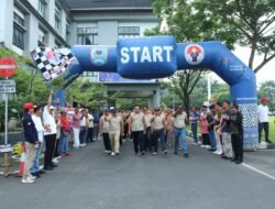 HUT KORPRI Diwarnai Jalan Sehat