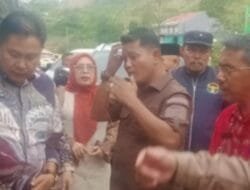 WABUP SOLOK JON FIRMAN PANDU TINJAU SEKOLAH DAN PUSKESMAS