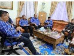 Wakil Ketua DPRD Kota Bukittinggi Pimpin Kunjungan ke Dinas Pendidikan