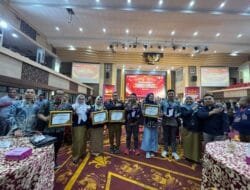 KPU KOTA SOLOK TERIMA 4 PENGHARGAAN DALAM PENYELENGGARAAN PEMILU 2024