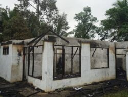 Wakil Bupati Ahmad Fadly Berikan Bantuan Kebakaran