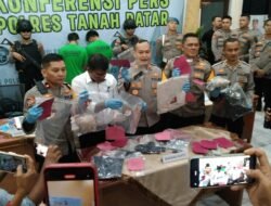 POLRES TANAH DATAR JUMPA PERS PENEMUAN MAYAT DALAM KARUNG