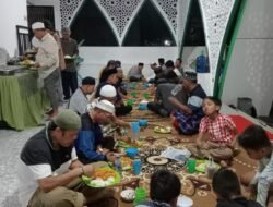 Digagas Haji Hendri Final : Masjid Sinaramalah Buka Puasa Bersama, Wujud Rasa Syukur