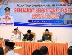 WAKIL KETUA DPRD KOTA SOLOK HADIRI PELANTIKAN DAN PENGAMBILAN SUMPAH JABATAN PJ SEKDA