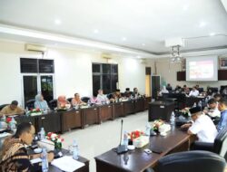DPRD KOTA SOLOK BERSAMA TAPD GELAR RAPAT PEMAPARAN EFISIENSI ANGGARAN
