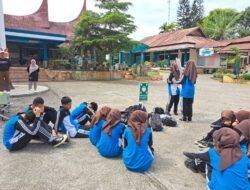 SMA Negeri 4 Bukittinggi Simulasi Gempa : Membangun Budaya Siaga Bencana