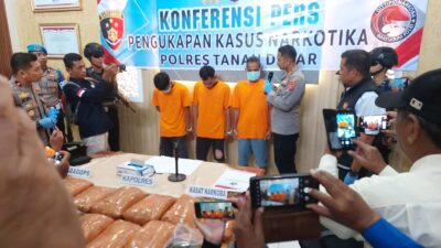 KALAU FALSAFAH ADAT BASONDI SYARAK – SYARAK BASONDI KITABULLOH DIAPLIKASIKAN DAERAH INI AKAN AMAN TENTRAM.