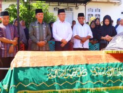 Wako Zulmaeta Antar Jenazah Sang Guru Semasa Bersekolah