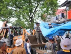 Pemko Payakumbuh Resmi Bongkar Paksa Bangunan Liar