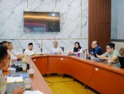 BAHAS BLANK SPOT DI KABUPATEN SOLOK WABUP RAKOR BERSAMA TELKOMSEL