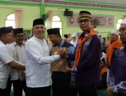 Bupati Sabar AS Lepas Keberangkatan 137 Jamaah Calon Haji
