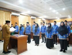 BUPATI EKA PUTRA AMBIL SUMPAH 12 ORANG PPPK
