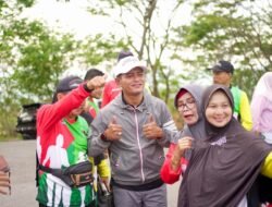 Bupati Solok Laksanakan Jalan Sehat dan Aksi Bersih di GOR Batu Batupang