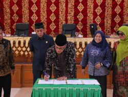 Pemko dan DPRD Payakumbuh Tanda Tangani Nota Kesepakatan Ramcangan Perubahan KUA